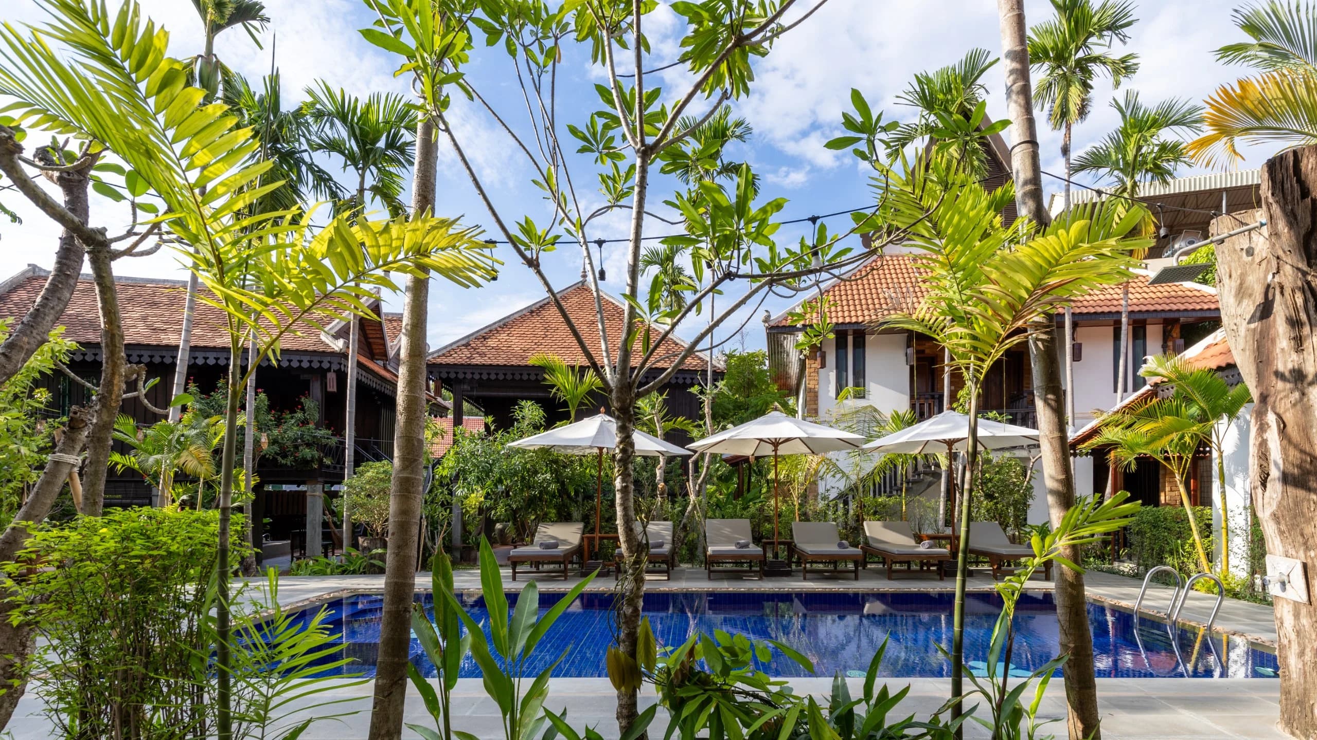 Deluxe Double Room Pool View