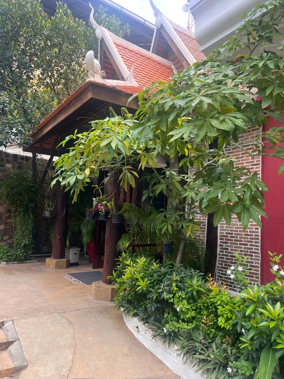 MEKONG ANGKOR PALACE HOTEL 2