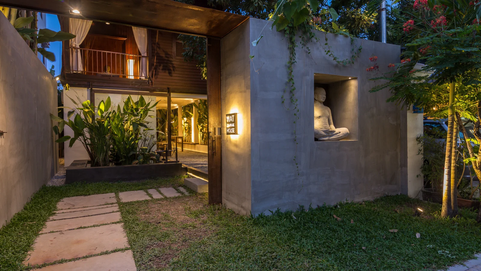 WAT DAMNAK HOUSE by Angkor Stays